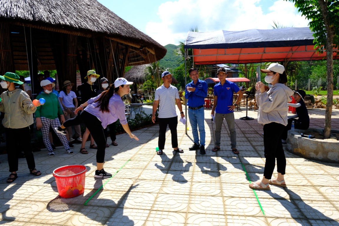 [20/10/2023] Công đoàn cơ sở phối hợp với Đoàn Thanh niên tổ chức các hoạt động chào mừng ngày Phụ nữ Việt Nam