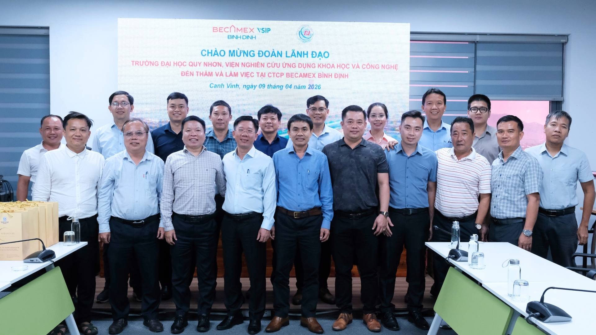 KHỞI ĐẦU QUAN HỆ HỢP TÁC GIỮA CÔNG TY CỔ PHẦN BECAMEX BÌNH ĐỊNH VÀ TRƯỜNG ĐẠI HỌC QUY NHƠN